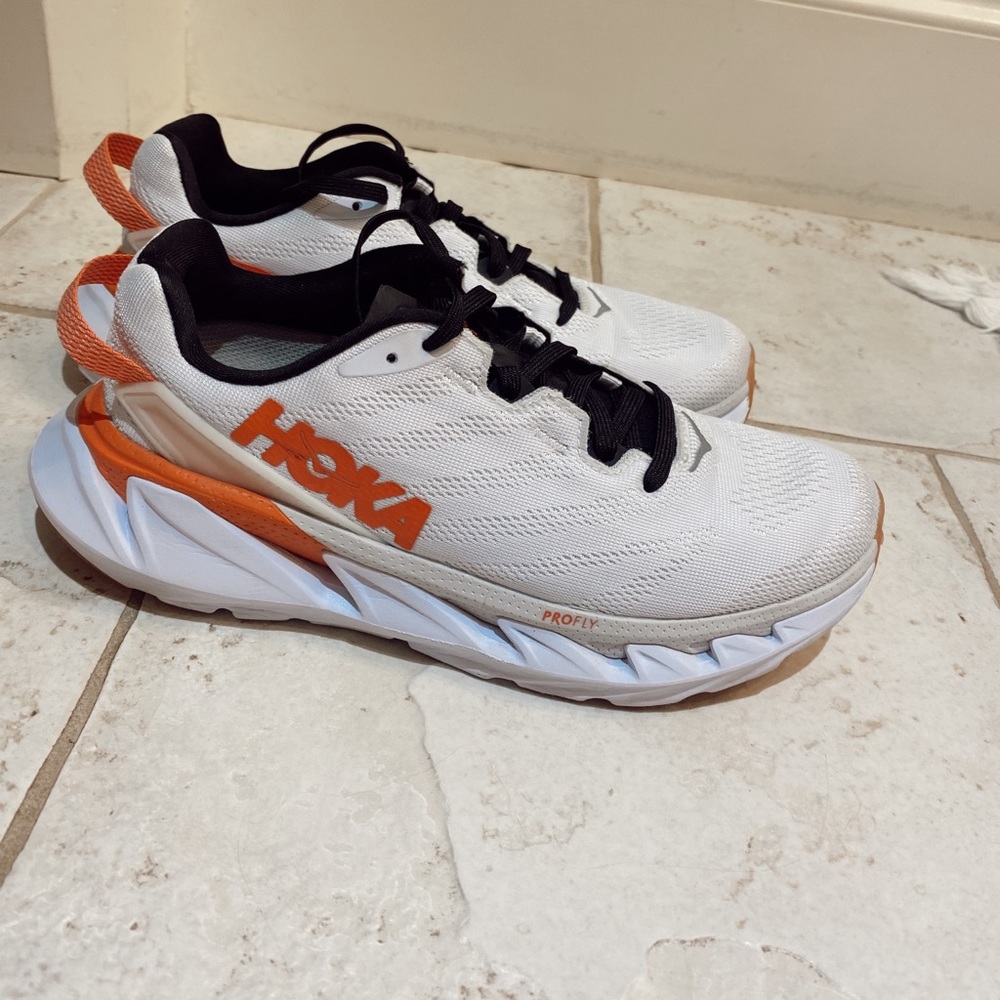Hoka One One Elevon 2